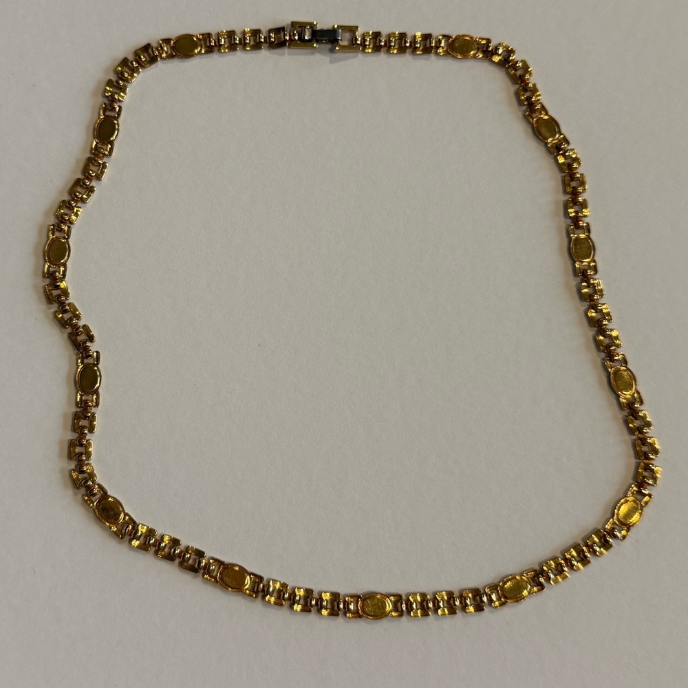 Vintage Avon “Classic Mesh” Necklace - Picture 6 of 7